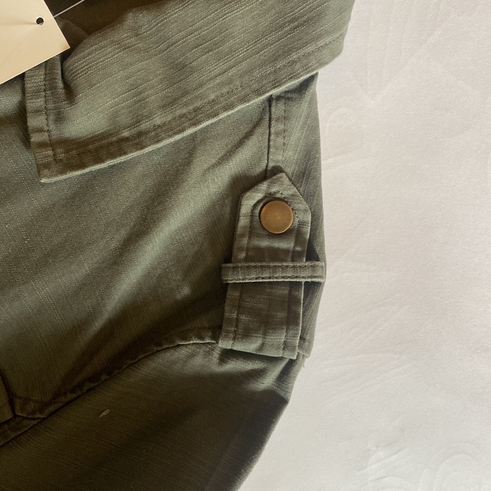 Green Jacket - Picture 4 of 4